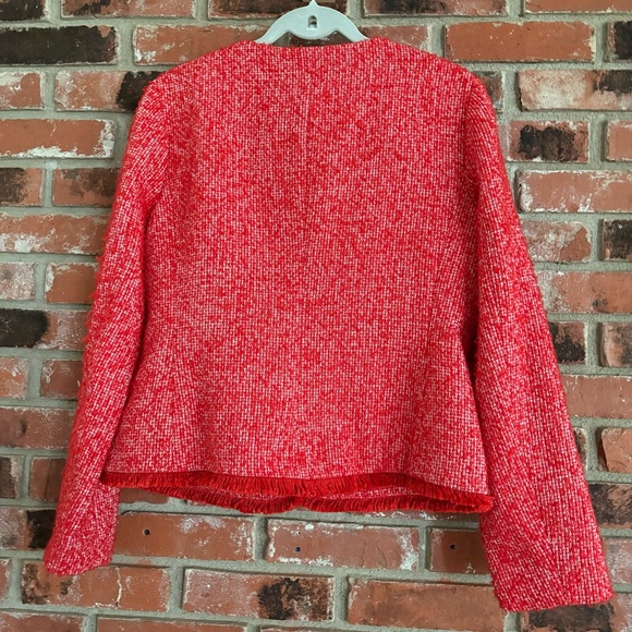 Talbots Red Tweed Cropped Red Fringe Trim Gold Button Up Blazer Sz 10 - Picture 3 of 13